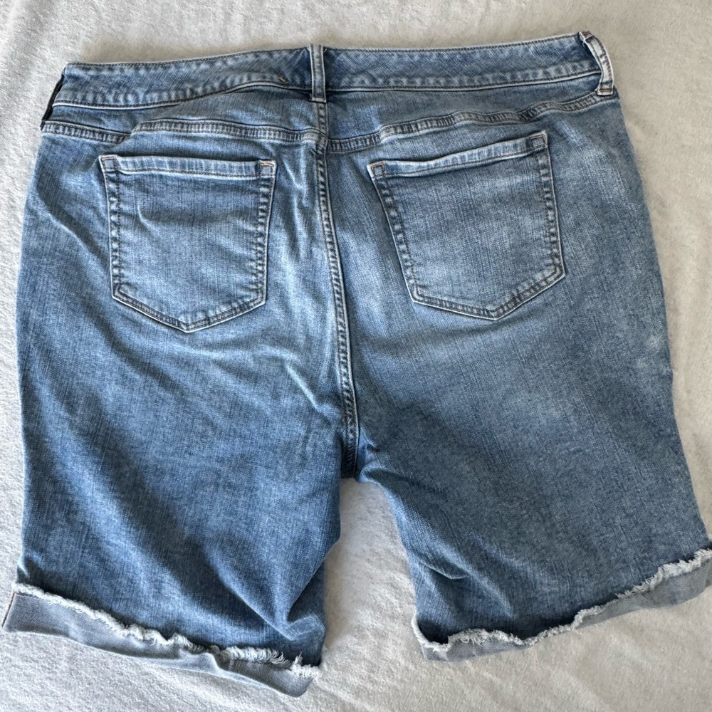 torrid Light Blue Denim Jean Shorts - Picture 2 of 7